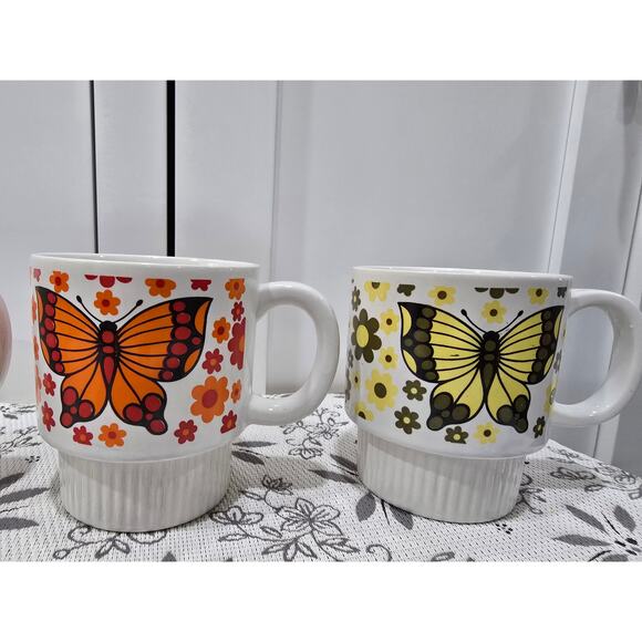 Vintage 1970s Butterfly Mugs Set of 4 Made in Japan – Retro Flower Power Design - Picture 3 of 13